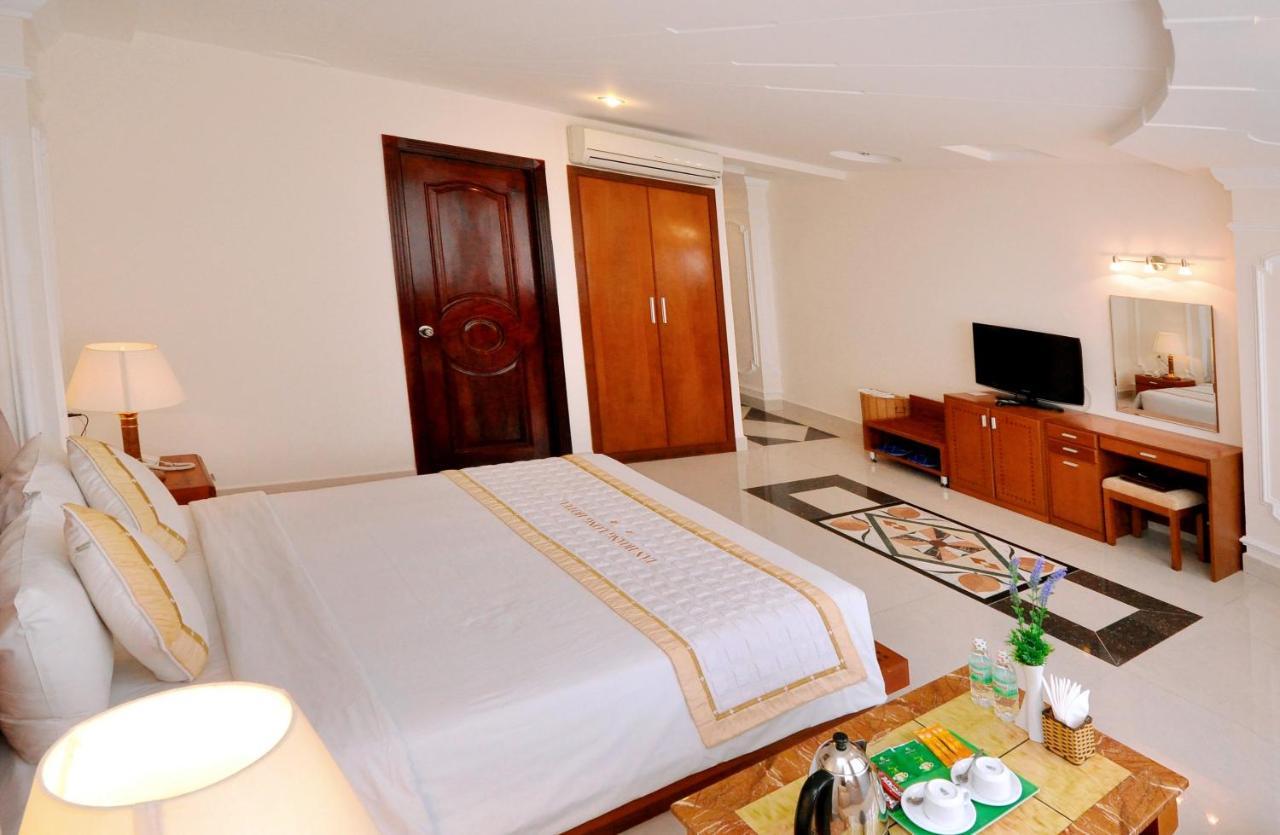 Tan Hoang Long Hotel Ho Chi Minh City Bagian luar foto